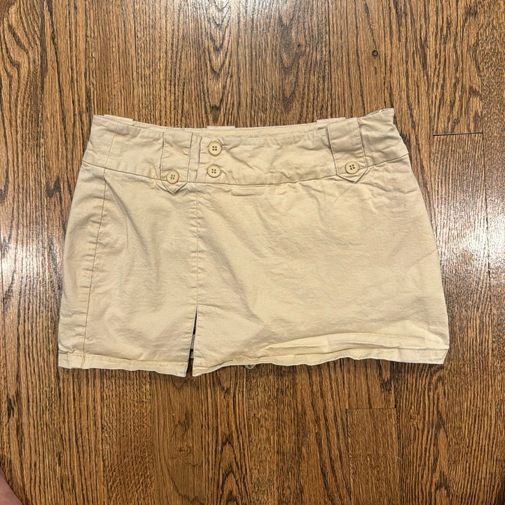 Tiger Mist kittie mini skirt/short tan size Medium